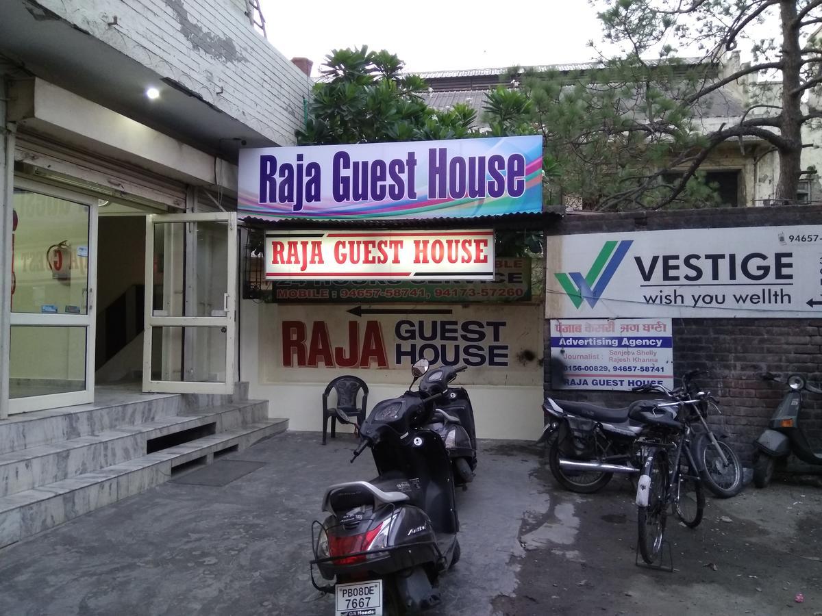 Raja Guest House Джаландхар Екстериор снимка